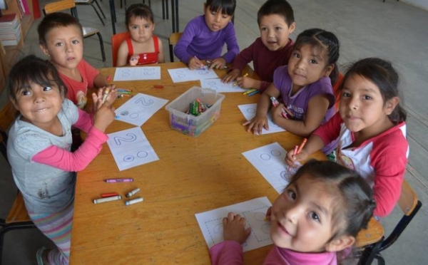 Brindan educación a 600 hijos de jornaleros
