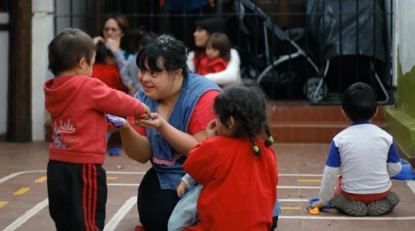 Noelia se convirtió en la primera maestra con síndrome de Down en Argentina